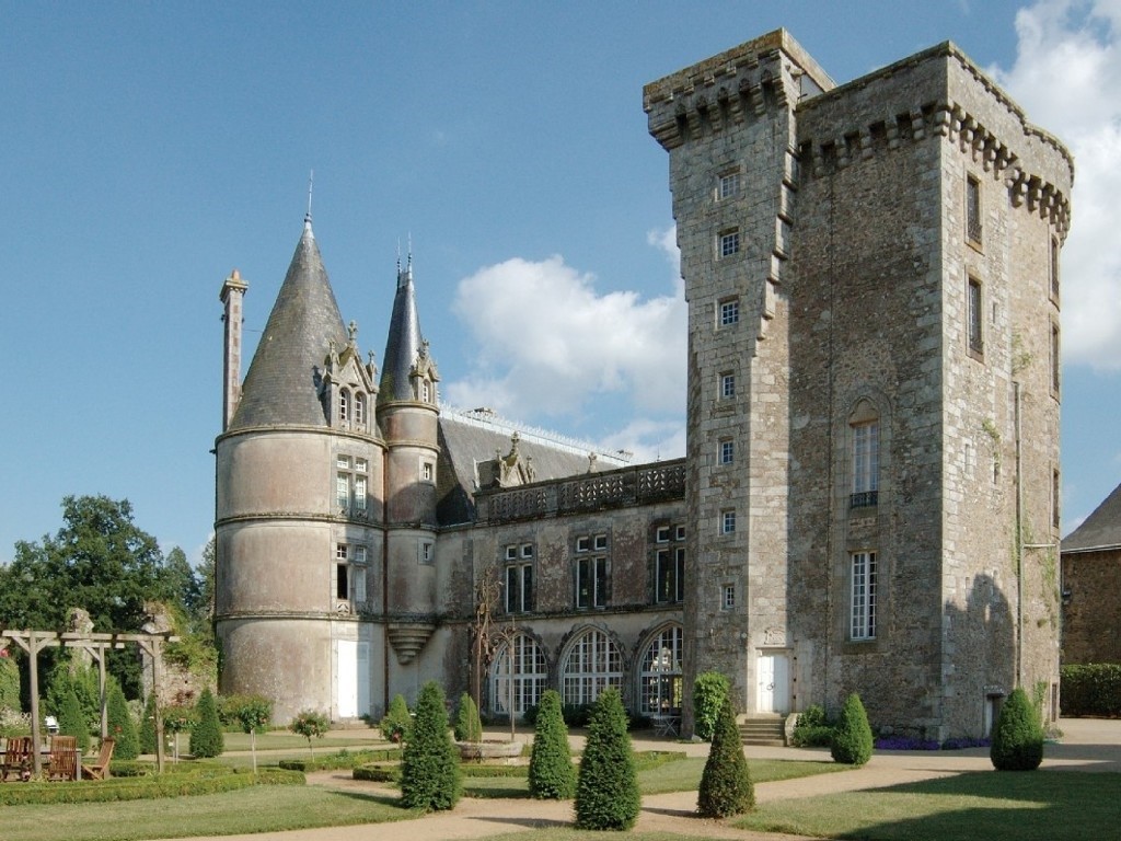 Un château orphelin, les équipe du 20h de France 2